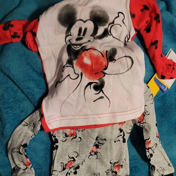 Pj Set Disney Mickey Mouse 12 months 4 Piece Unisex Boys New NWT - Picture 9 of 16